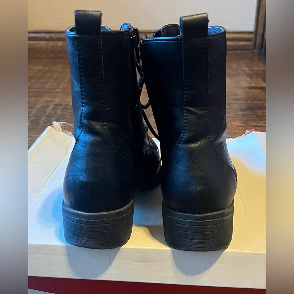 SUN + STONE
Black Lace-Up Lug Combat Boots - Picture 5 of 7